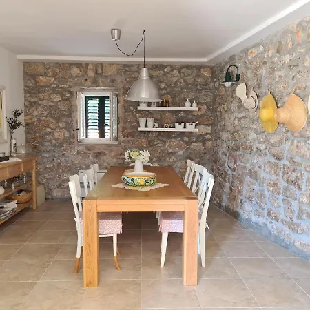 Stone House * Ugljan
